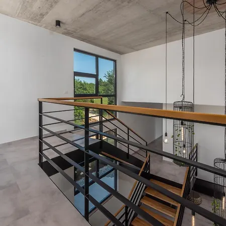 Grande Barbara Villa *