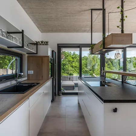 Grande Barbara Villa *