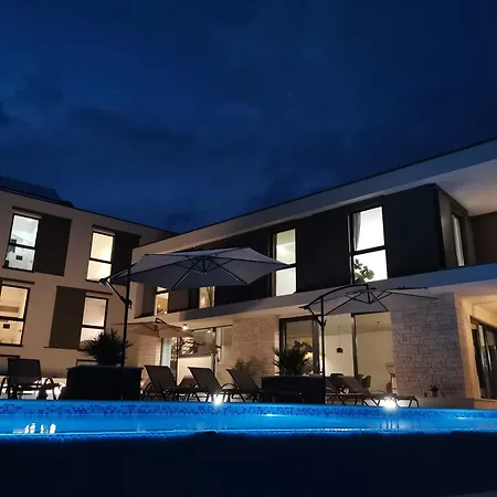 Grande Barbara Villa *