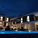 Grande Barbara Villa *