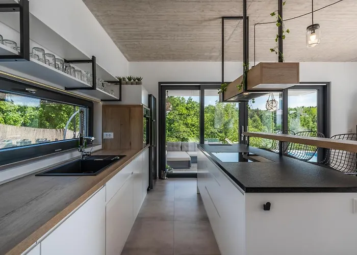 Grande Barbara Vila *