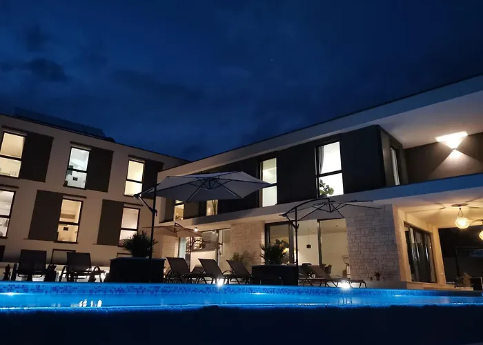 Grande Barbara Vila *