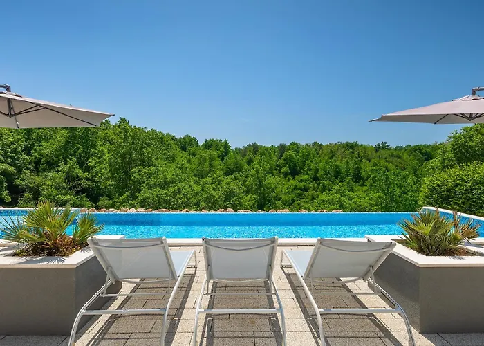 Vila Grande Barbara Vizinada