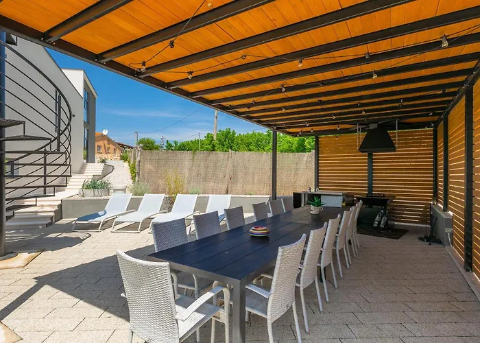 Vila Grande Barbara Vizinada